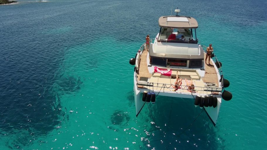 Catamarano per tour alle Isole Egadi Tour Giornaliero o Charter